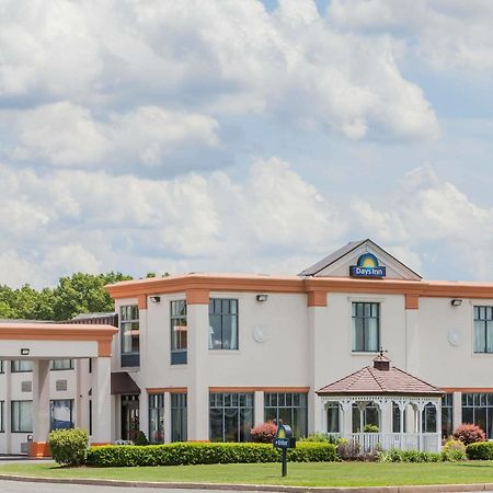 Days Inn By Wyndham Windsor Locks / Bradley Intl Airport Εξωτερικό φωτογραφία