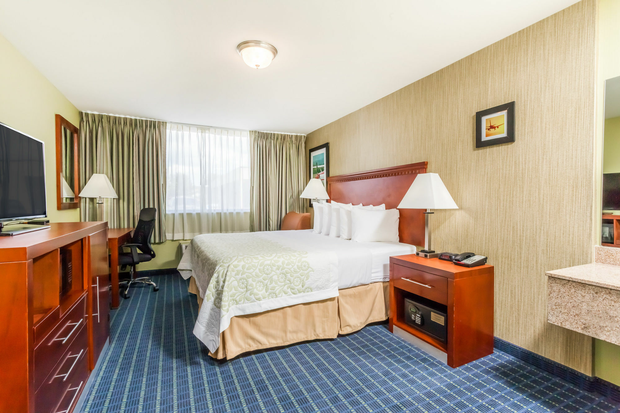 Days Inn By Wyndham Windsor Locks / Bradley Intl Airport Εξωτερικό φωτογραφία